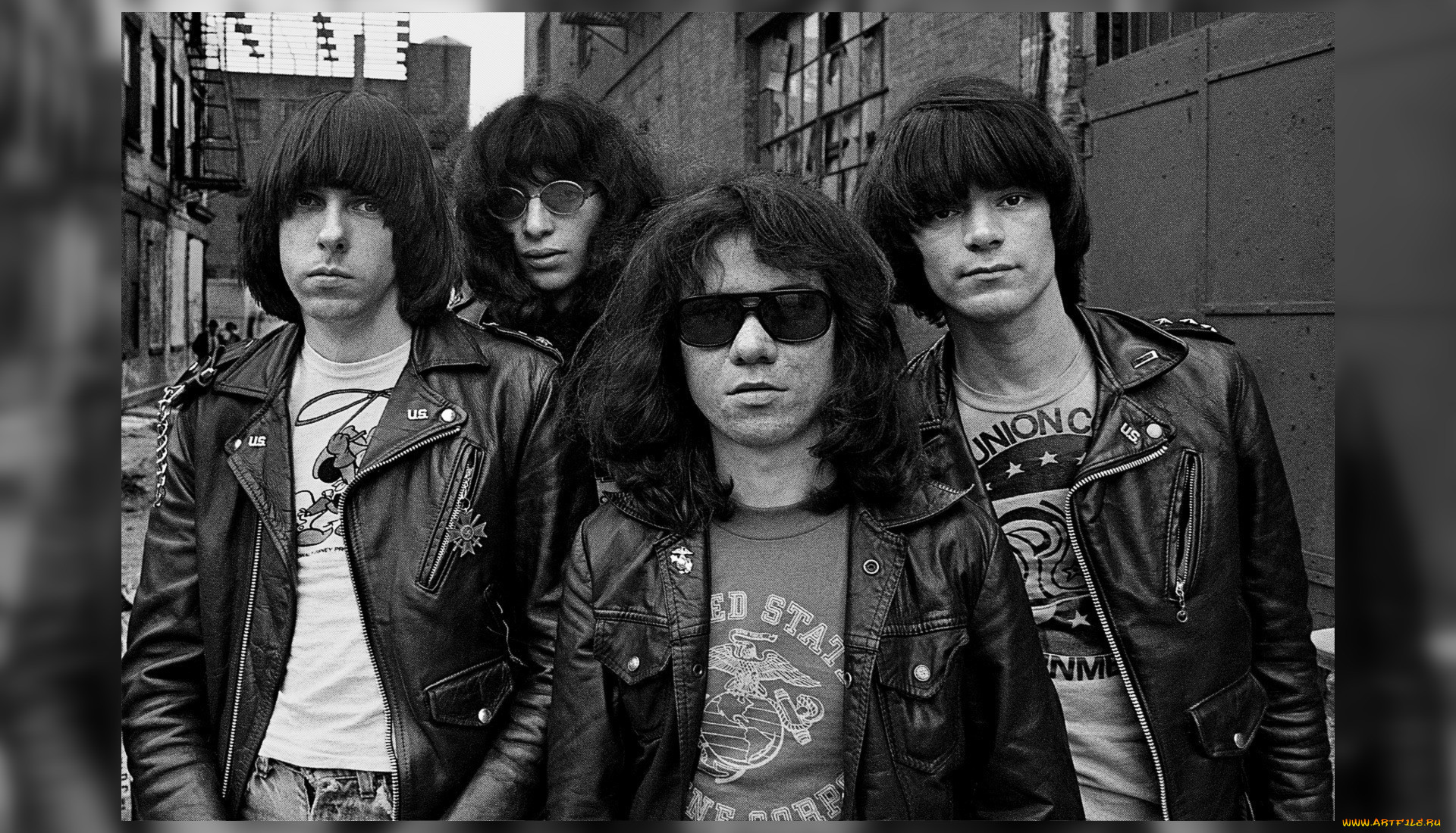 Американская рок группа основанная в 1996. Группа Ramones. Ramones 1976. Ramones 1996. Панк группа Ramones.